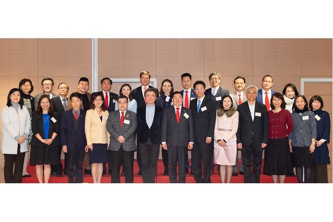 博愛醫院董事局成員拜訪及參觀香港浸會大學